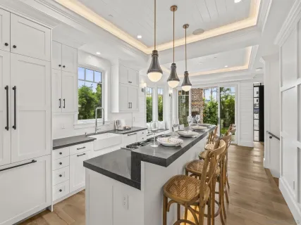 $5,350,000 | 466 Westbourne Street, La Jolla, CA 92037