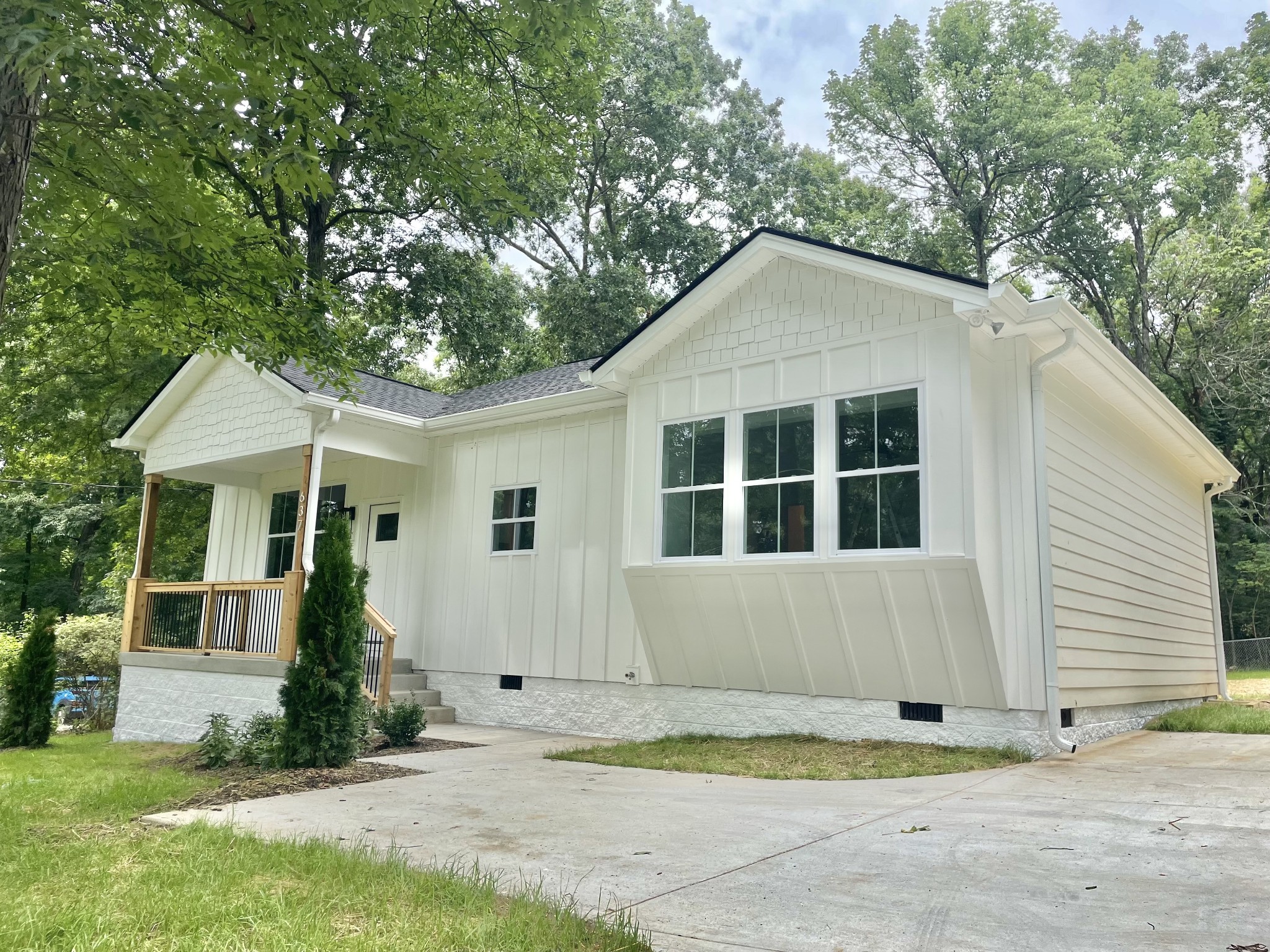 637 Terrace Hill Road Mount Juliet, TN 37122 - Photo 1 of 7 Gallery Image 1