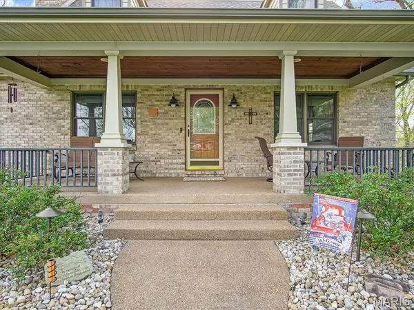$675,000 | 5542 Wildwood Drive, Waterloo, IL 62298