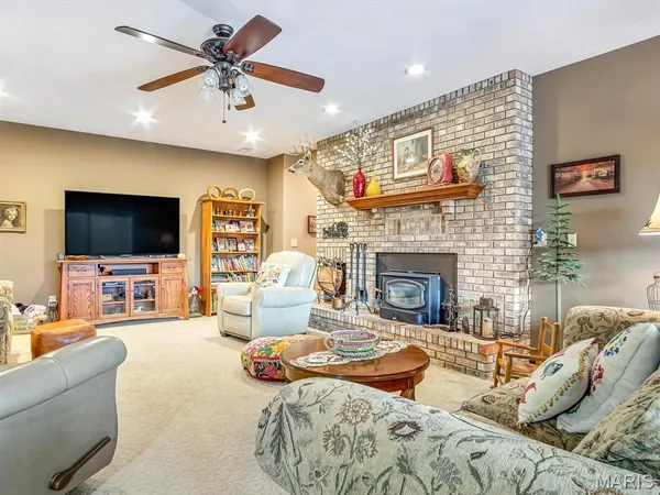 $675,000 | 5542 Wildwood Drive, Waterloo, IL 62298