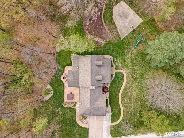 $675,000 | 5542 Wildwood Drive, Waterloo, IL 62298