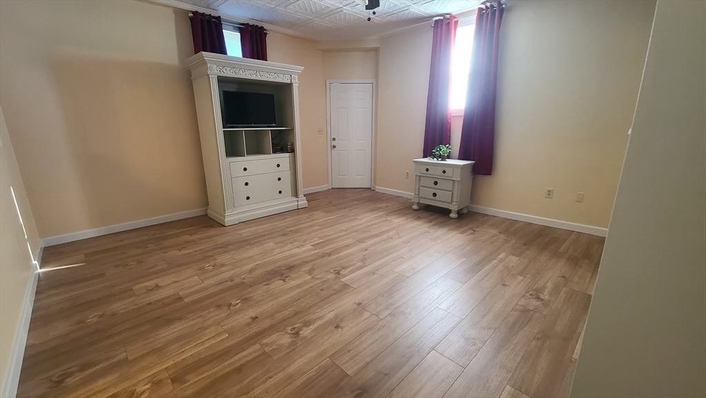 108 Howe Street Fall River, MA 02724 - Photo 9 of 32 Gallery Image 9