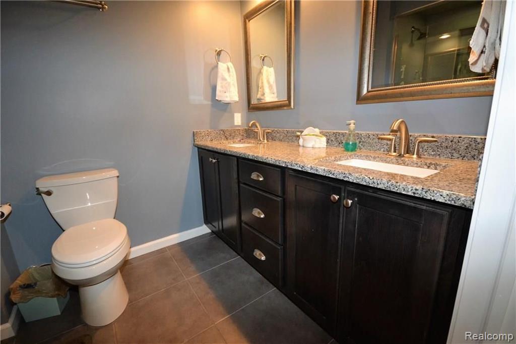 35870 Fredericksburg Road Farmington Hills, MI 48331 - Photo 29 of 45