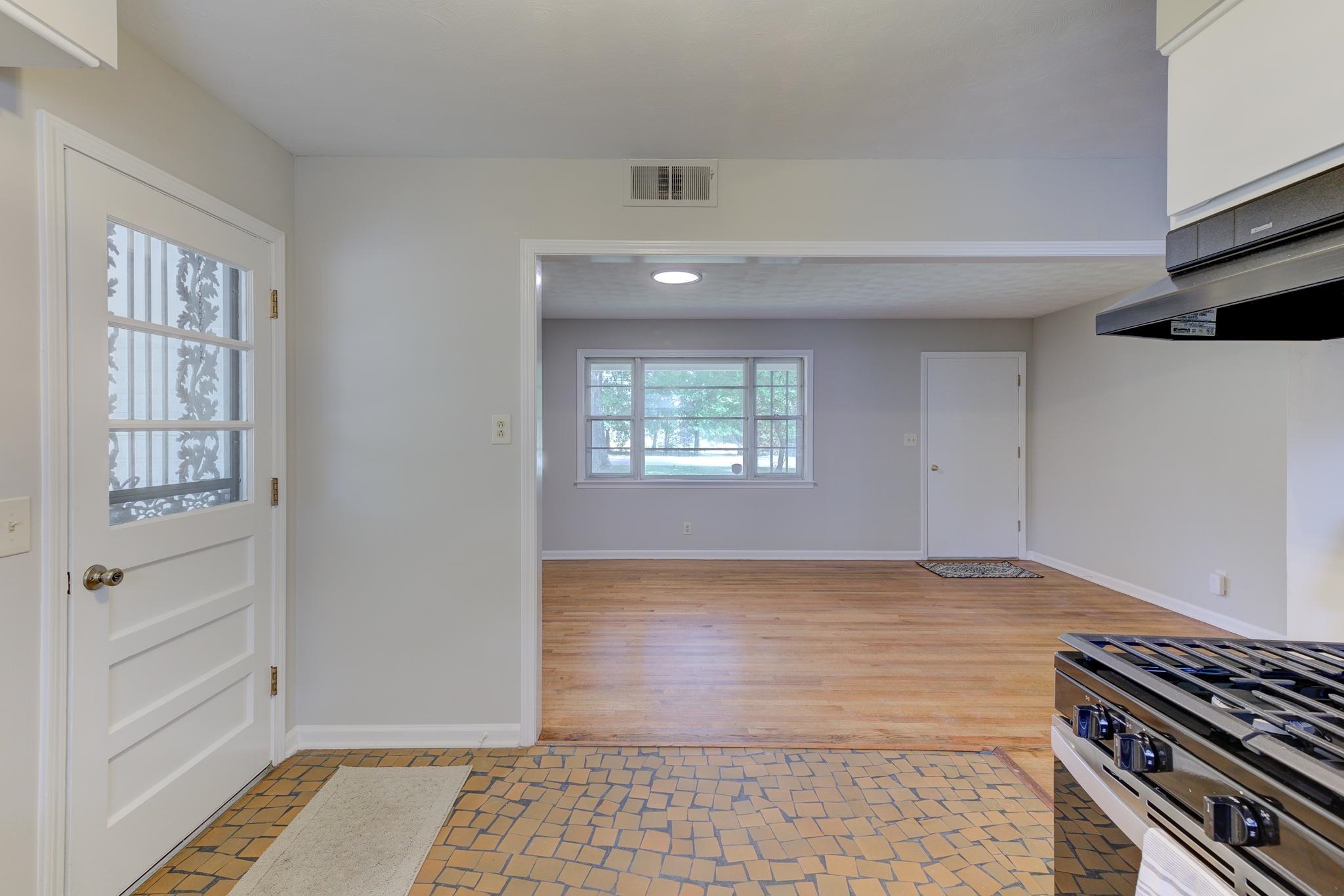 2823 Altruria Road Bartlett, TN 38134 - Photo 18 of 40 a view of an empty room and window