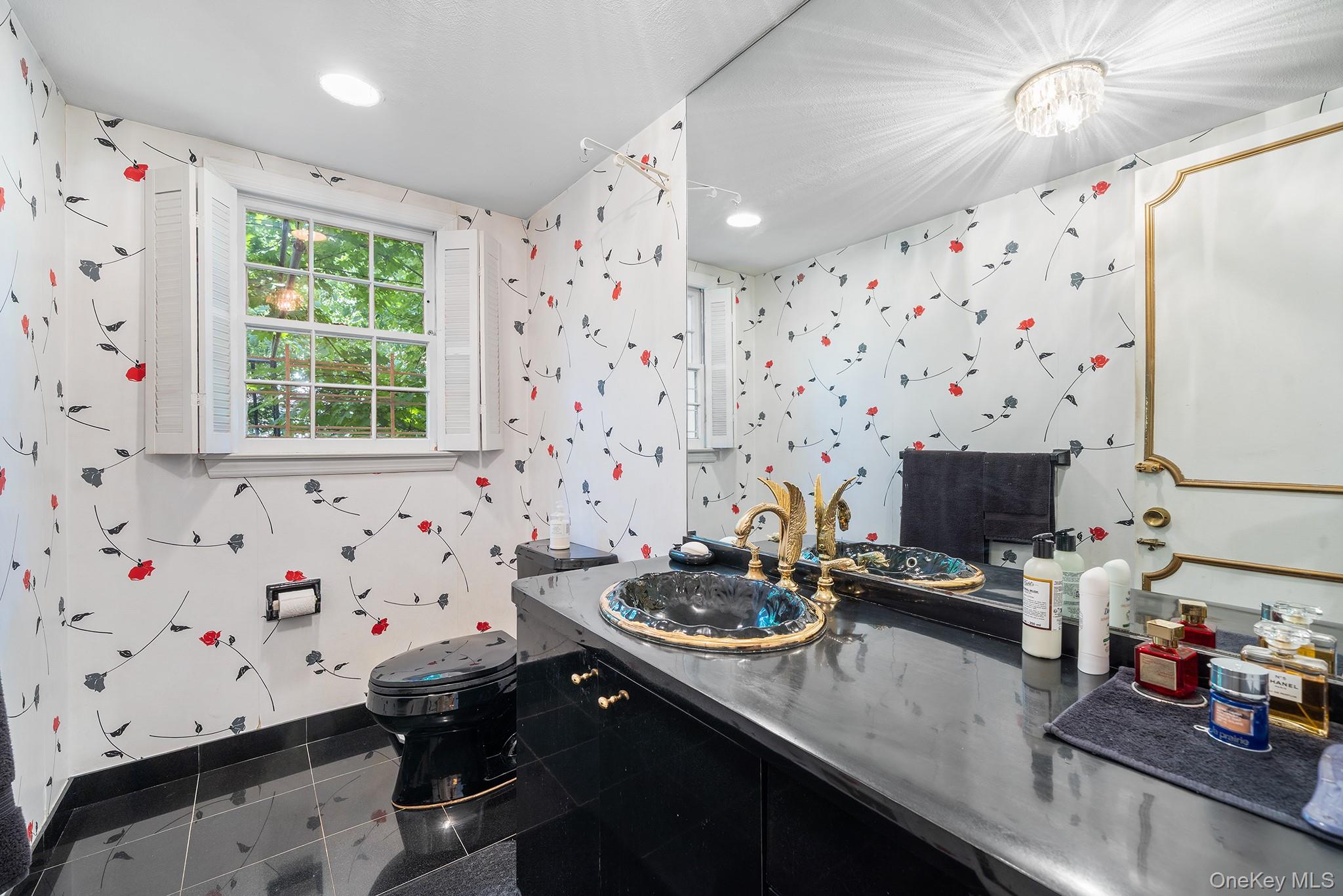 19 Carlton Road Bronxville, NY 10708 - Photo 16 of 42 Gallery Image 16