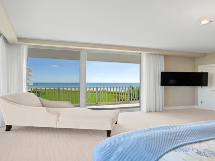 $3,150,000 | 2500 South Ocean Boulevard, Unit 3A3, Palm Beach, FL 33480