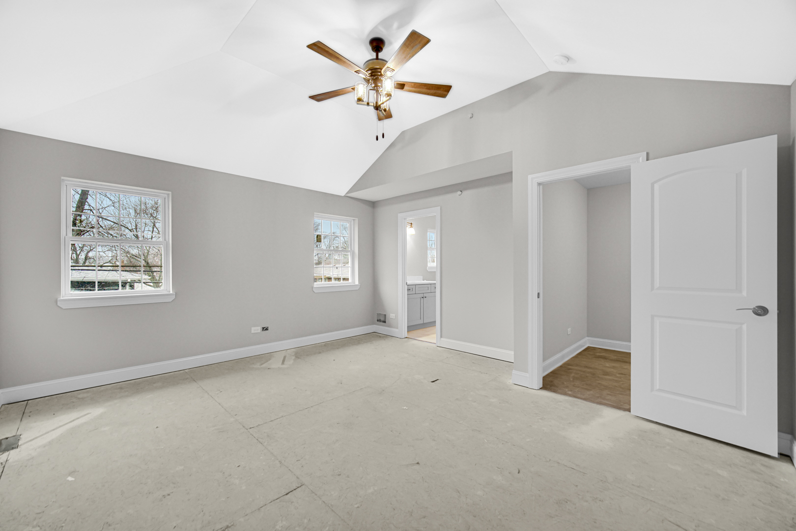 5749 West 109th Street Chicago Ridge, IL 60415 - Photo 14 of 22 a view of an empty room with a ceiling fan