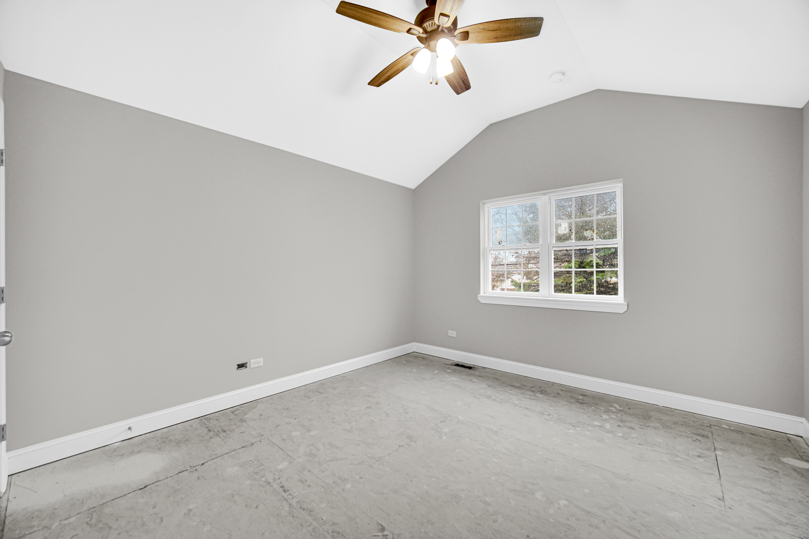 5749 West 109th Street Chicago Ridge, IL 60415 - Photo 17 of 22 an empty room with windows and fan