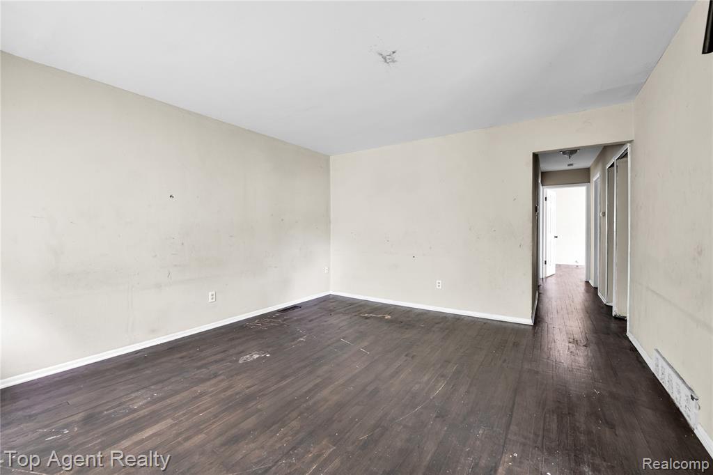 4123 Burton Street Inkster, MI 48141 - Photo 7 of 16