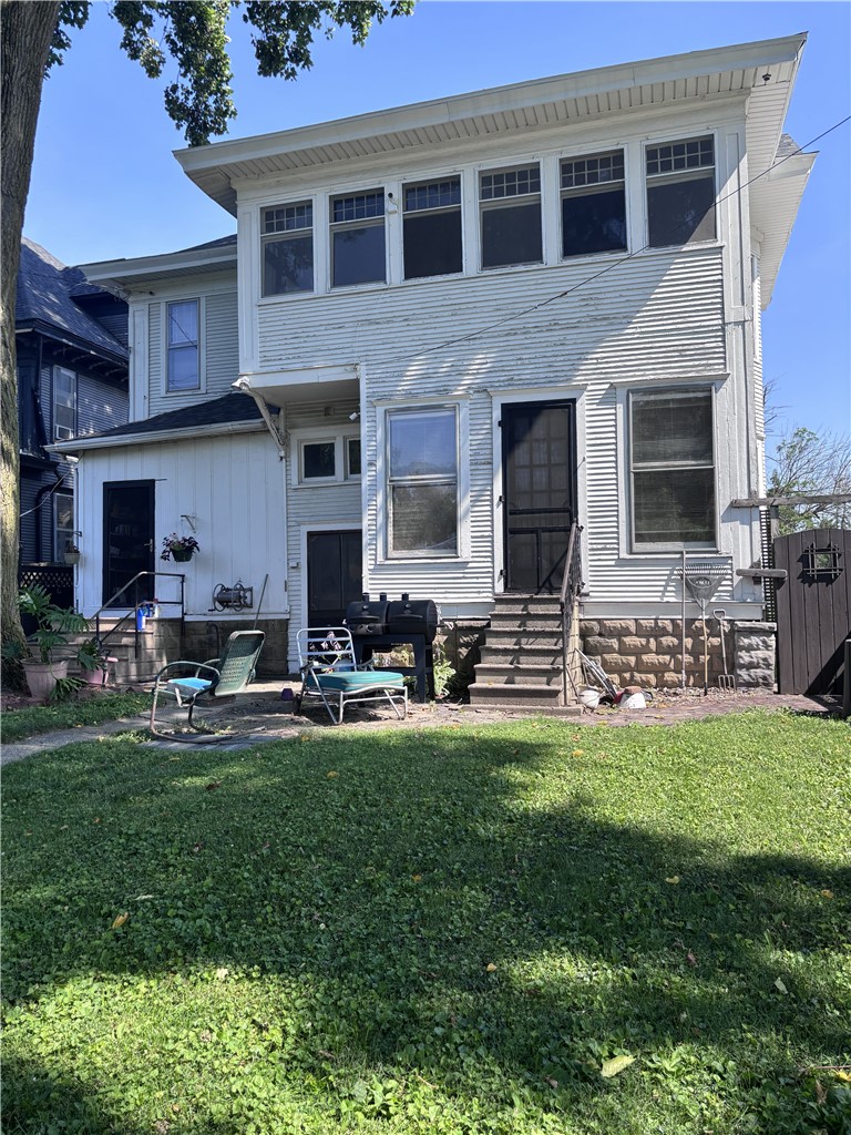 615 West Macon Street Decatur, IL 62522 - Photo 3 of 28