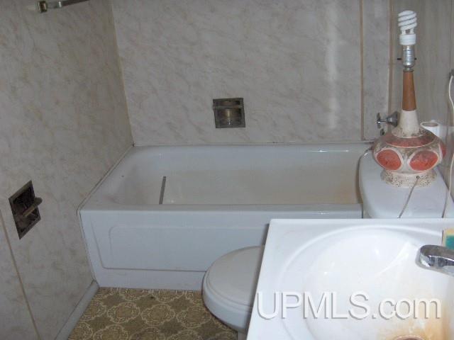 914 West Co Road Florence, WI 54121 - Photo 15 of 29
