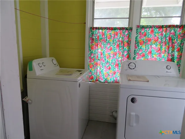 $1,495 | 610 East Krezdorn Street, Seguin, TX 78155