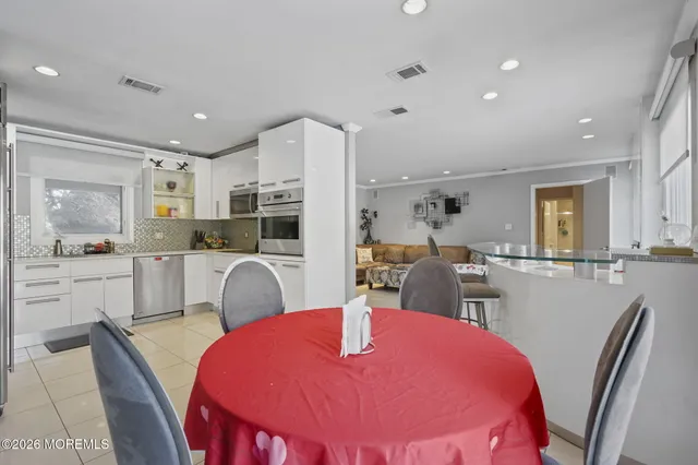 $799,900 | 330 Plymouth Drive, Freehold, NJ 07728