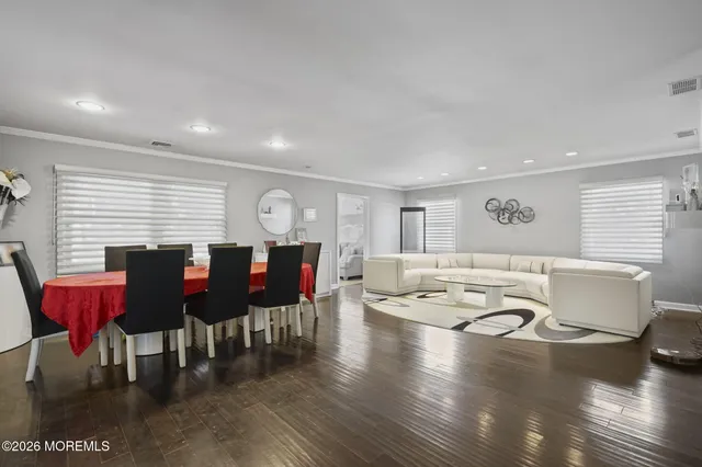 $799,900 | 330 Plymouth Drive, Freehold, NJ 07728