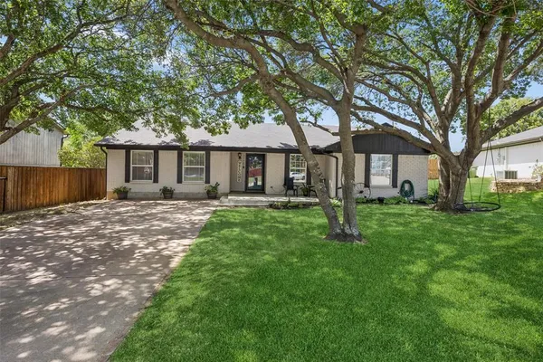 $250,000 | 5728 Constitution Court, Watauga, TX 76148