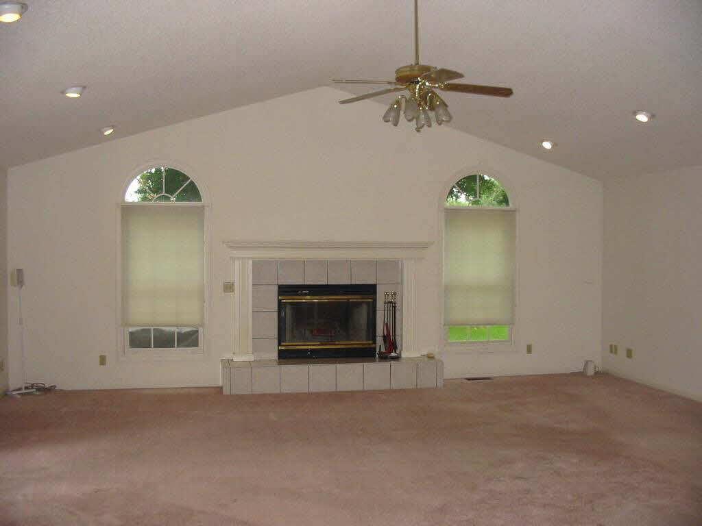 2007 Ridgeway Avenue Vincennes, IN 47591 - Photo 3 of 12 Gallery Image 3