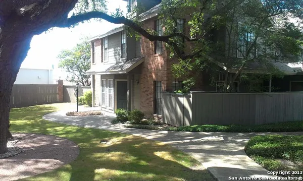 $1,250 | 31 Chapel Hill Circle, San Antonio, TX 78240