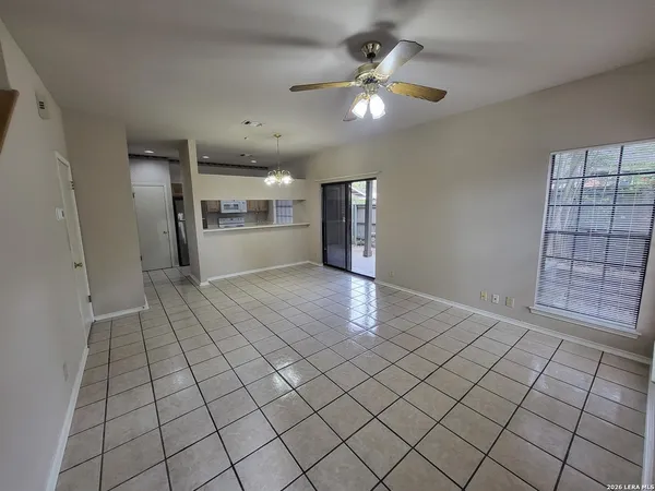 $1,250 | 31 Chapel Hill Circle, San Antonio, TX 78240