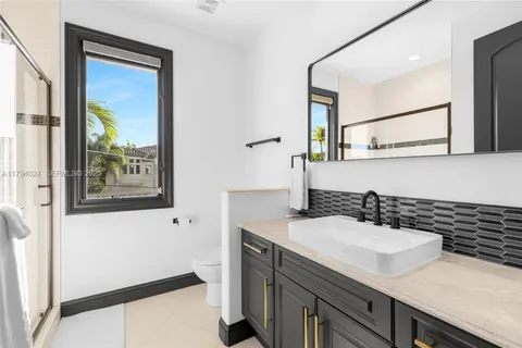 $7,695,000 | 511 San Marco Drive, Fort Lauderdale, FL 33301