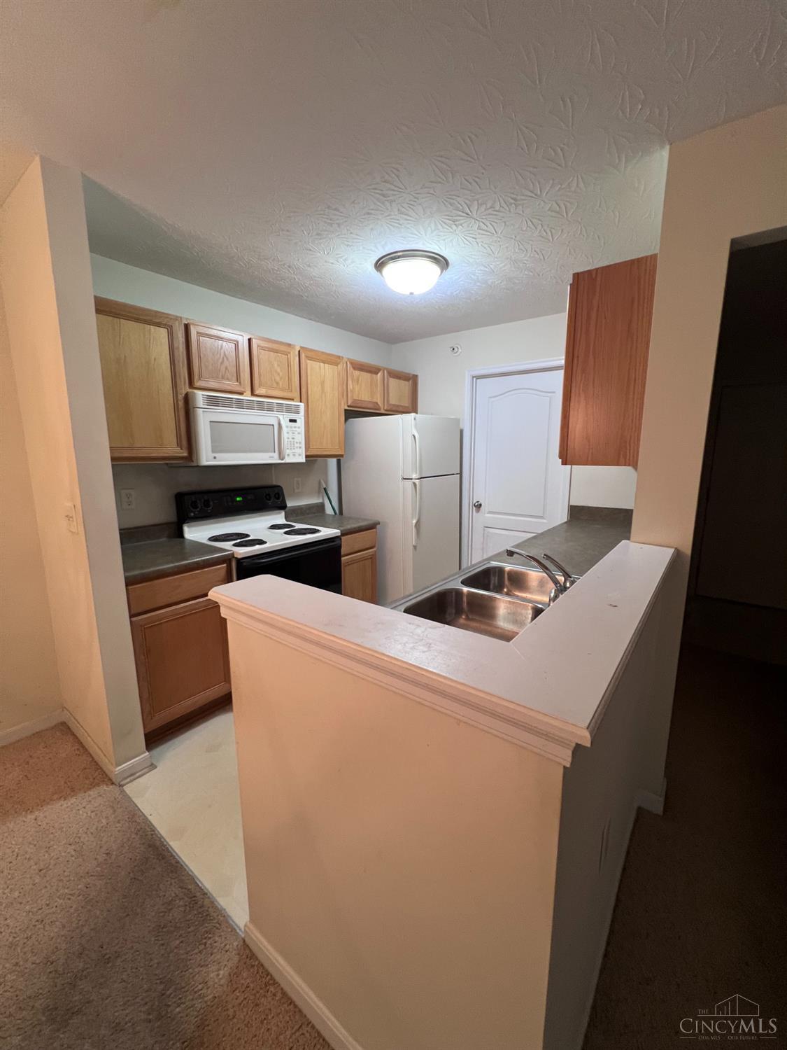 3414 North Bend Road, Unit 4 Cincinnati, OH 45247 - Photo 2 of 21 Gallery Image 2