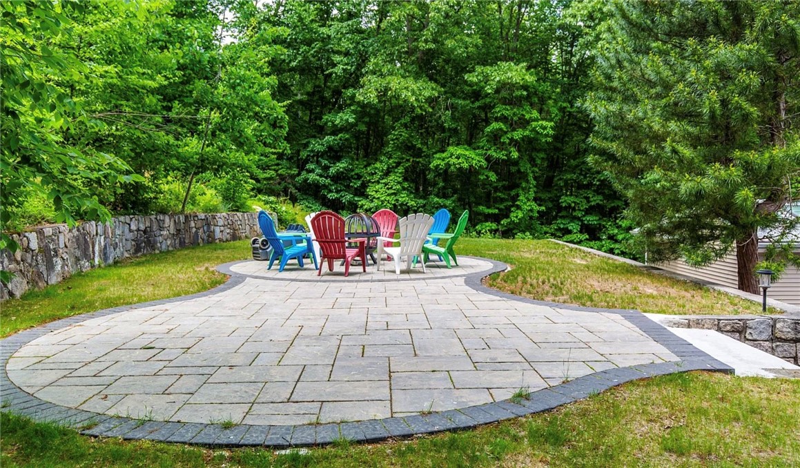 256 Old County Road Smithfield, RI 02917 - Photo 15 of 16 Gallery Image 15