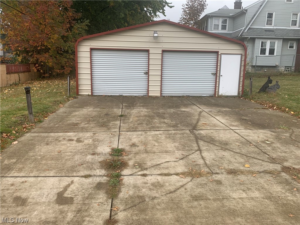 665 Dorchester Road Akron, OH 44320 - Photo 7 of 18 View of garage