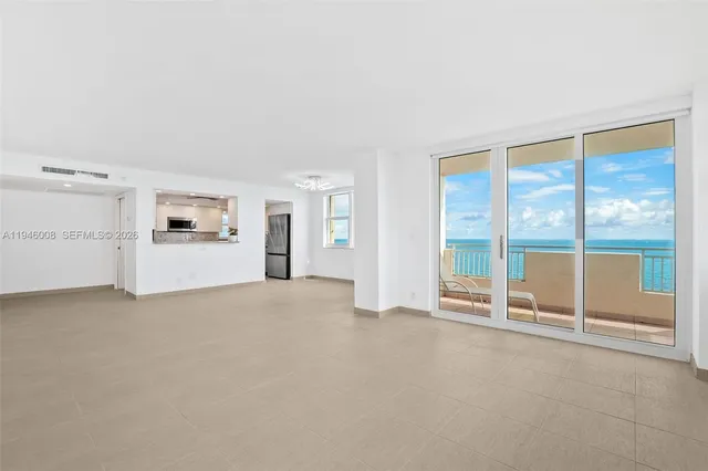 $4,100 | 3180 South Ocean Drive, Unit 1508, Hallandale Beach, FL 33009