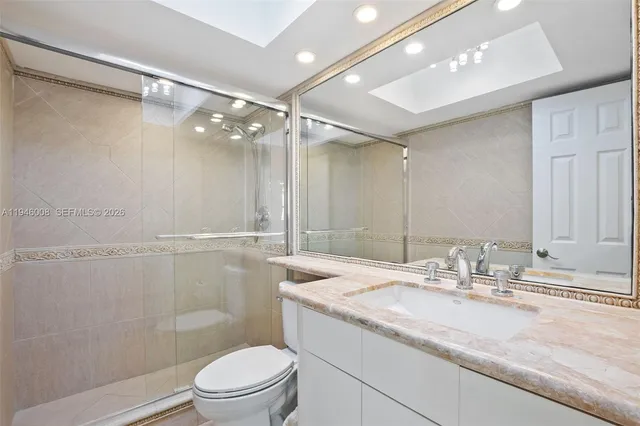 $4,100 | 3180 South Ocean Drive, Unit 1508, Hallandale Beach, FL 33009