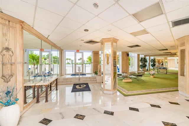 $4,100 | 3180 South Ocean Drive, Unit 1508, Hallandale Beach, FL 33009