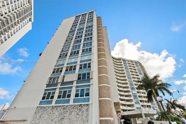 $4,100 | 3180 South Ocean Drive, Unit 1508, Hallandale Beach, FL 33009