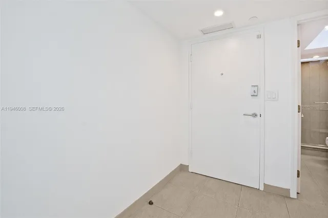 $4,100 | 3180 South Ocean Drive, Unit 1508, Hallandale Beach, FL 33009