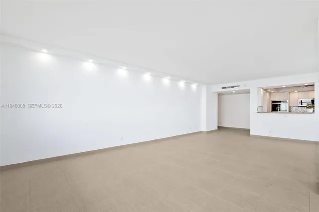 $4,100 | 3180 South Ocean Drive, Unit 1508, Hallandale Beach, FL 33009