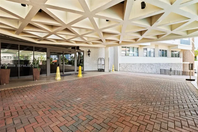 $4,100 | 3180 South Ocean Drive, Unit 1508, Hallandale Beach, FL 33009