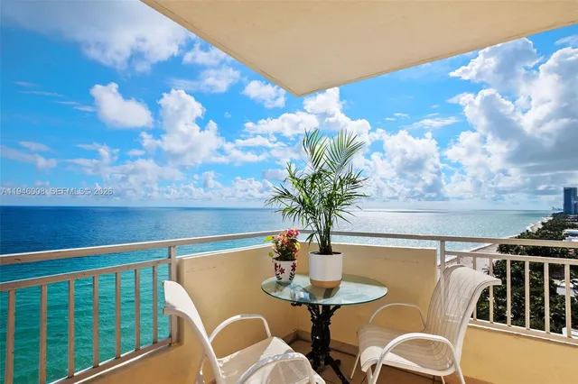$4,100 | 3180 South Ocean Drive, Unit 1508, Hallandale Beach, FL 33009