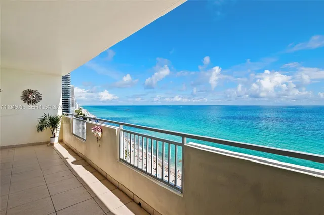 $4,100 | 3180 South Ocean Drive, Unit 1508, Hallandale Beach, FL 33009