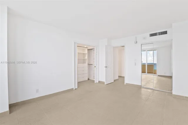 $4,100 | 3180 South Ocean Drive, Unit 1508, Hallandale Beach, FL 33009