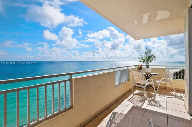 $4,100 | 3180 South Ocean Drive, Unit 1508, Hallandale Beach, FL 33009