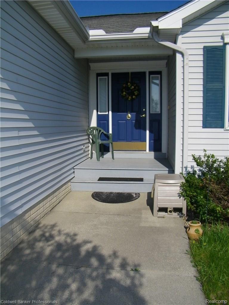 6044 Fish Lake Road North Branch, MI 48461 - Photo 2 of 19 100_2092.jpg