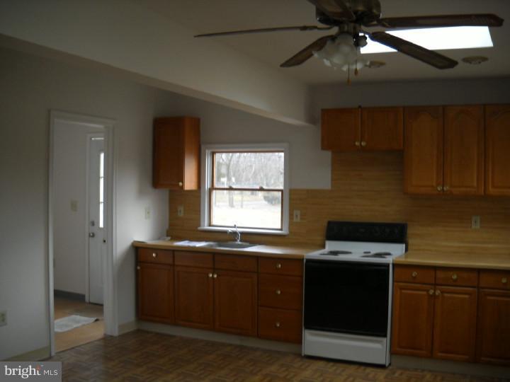 902 Mill Road Bensalem, PA 19020 - Photo 10 of 18 Gallery Image 10