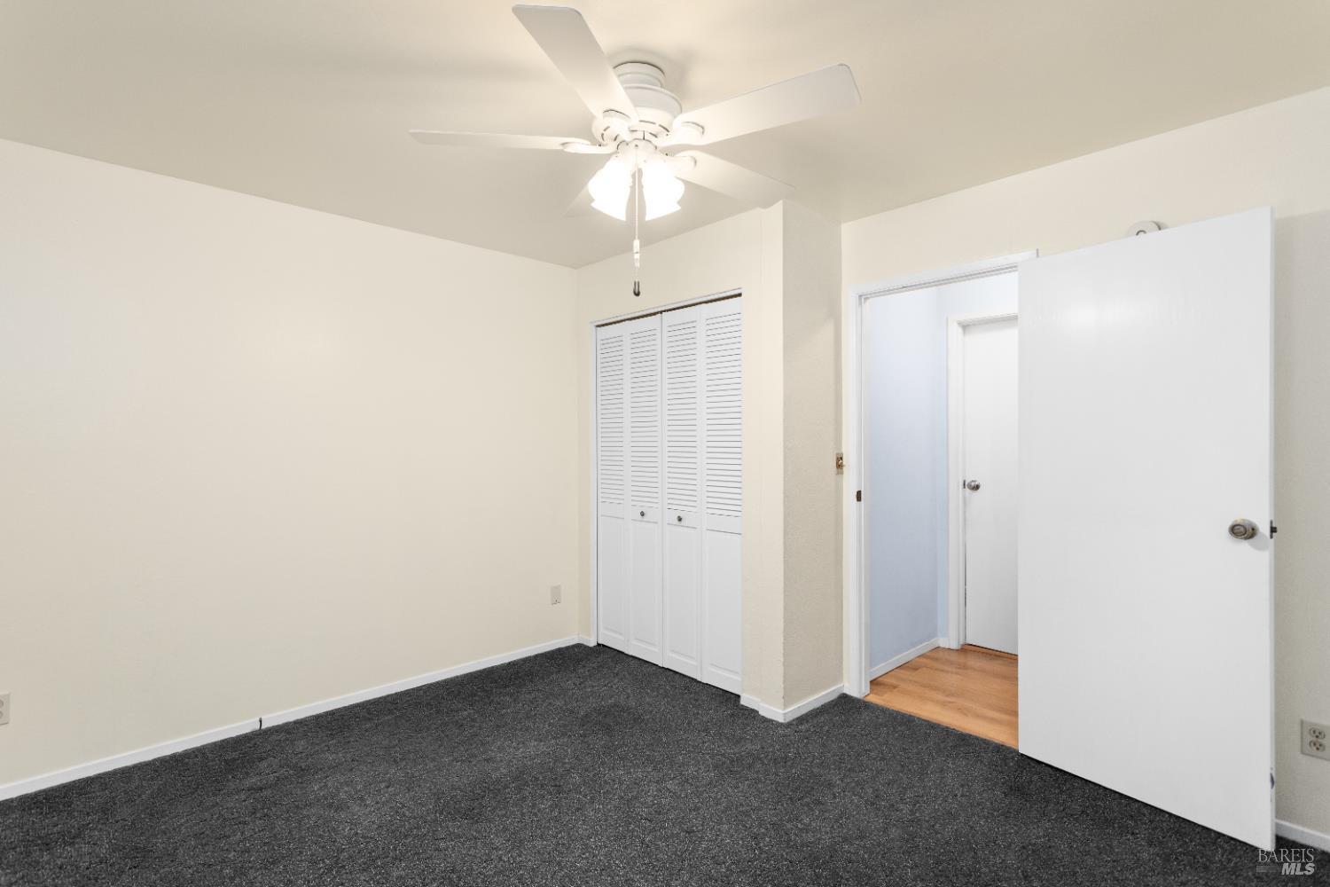 424 B Mason Street Healdsburg, CA 95448 - Photo 18 of 27 a view of an empty room