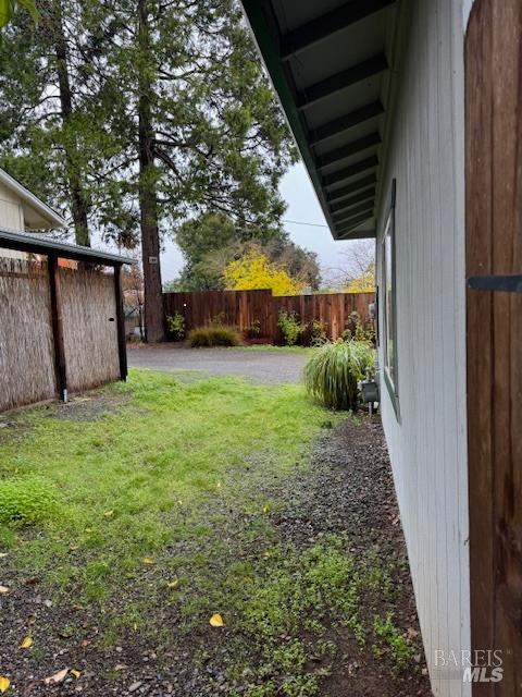 424 B Mason Street Healdsburg, CA 95448 - Photo 8 of 27 a view of a backyard