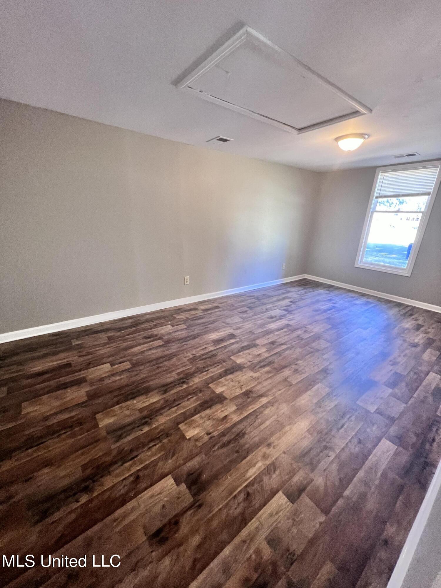 6430 Ridgewood Road Horn Lake, MS 38637 - Photo 8 of 12 Large added room