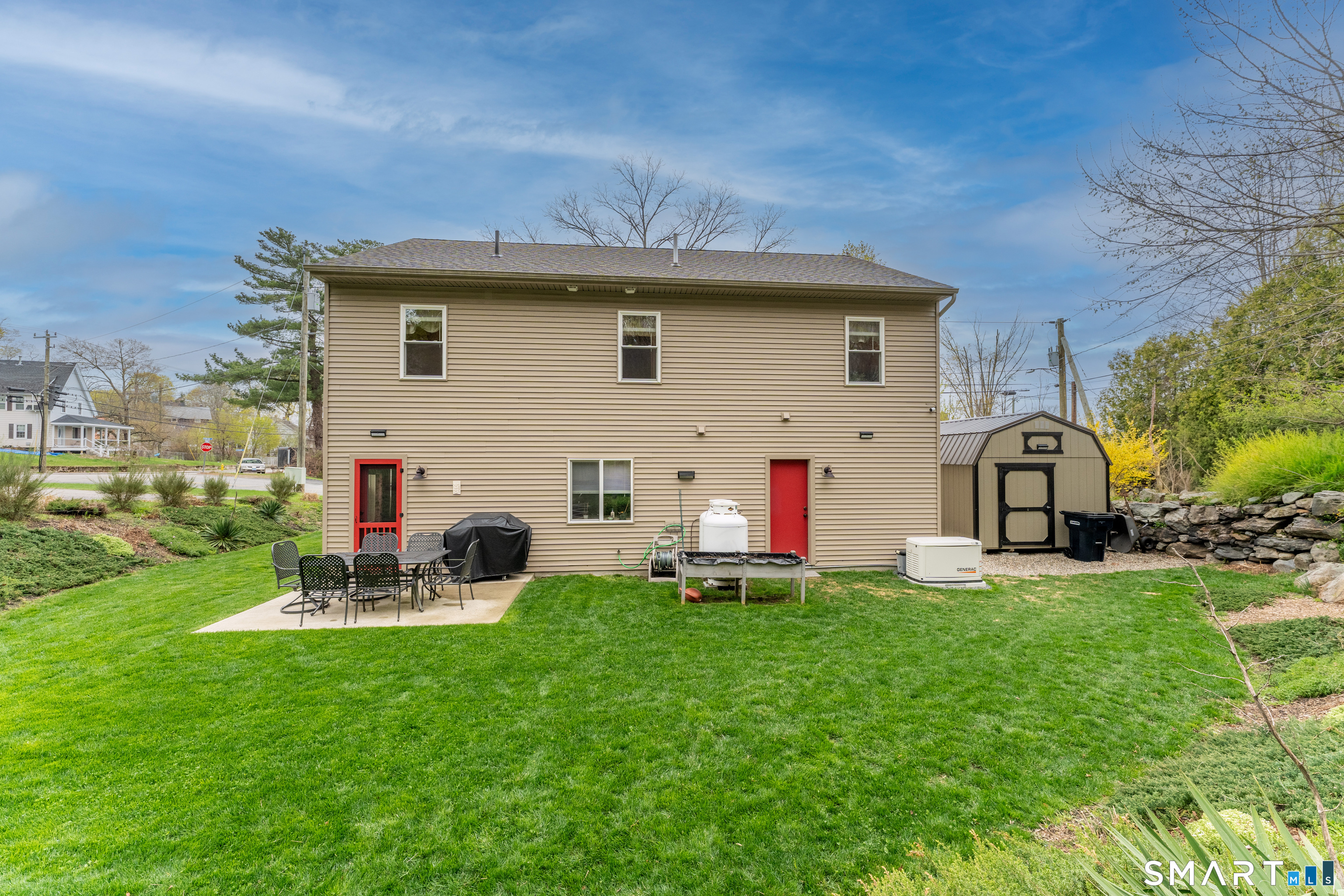 22 Barber Street Putnam, CT 06260 - Photo 2 of 25