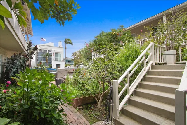 $6,100,000 | 5901 East Ocean Boulevard, Long Beach, CA 90803