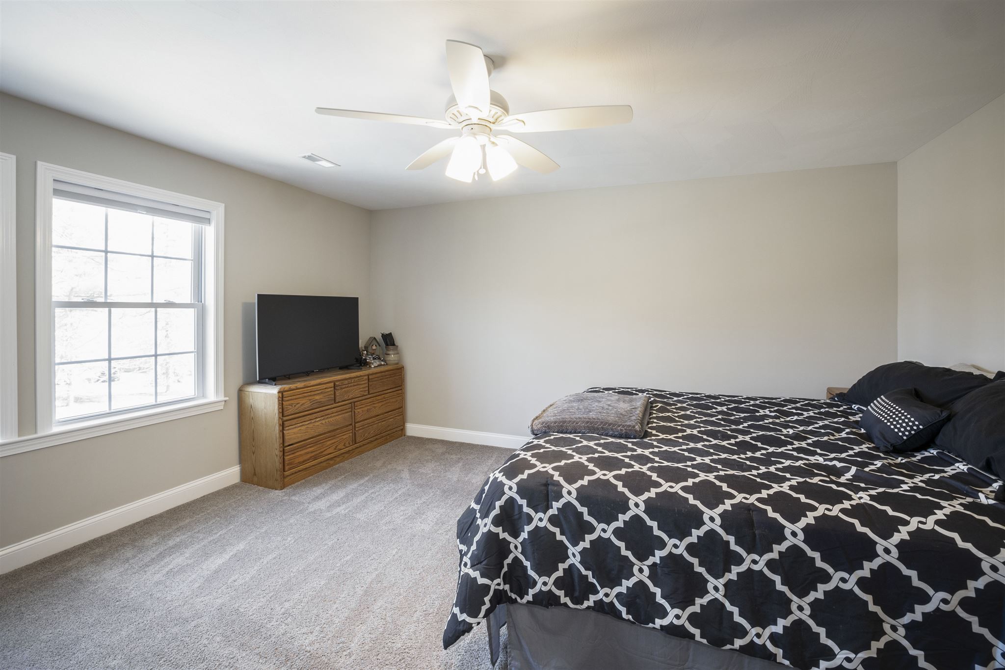 3 A Weymouth Road, Unit 1 Londonderry, NH 03053 - Photo 11 of 20 Gallery Image 11