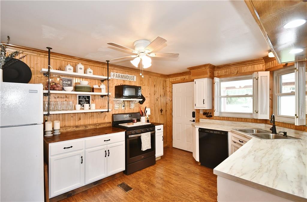 508 Rock Run Road Elizabeth, PA 15037 - Photo 8 of 25 KITCHEN