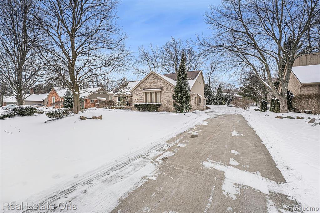 33840 York Ridge Street Farmington Hills, MI 48331 - Photo 24 of 25