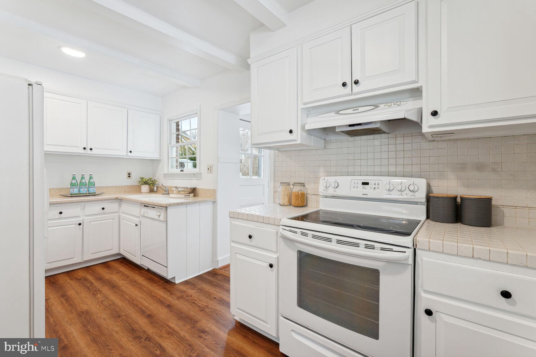 4507 Puller Drive Kensington, MD 20895 - Photo 12 of 30 Kitchen