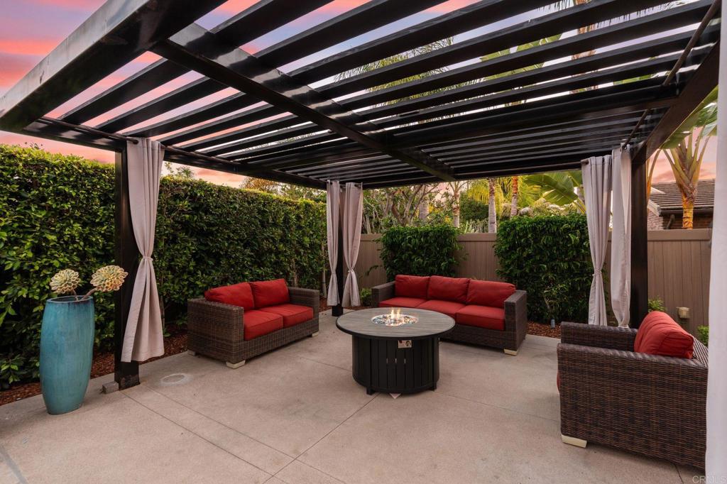 809 Dolphin Circle Encinitas, CA 92024 - Photo 8 of 72 Patio/Deck
