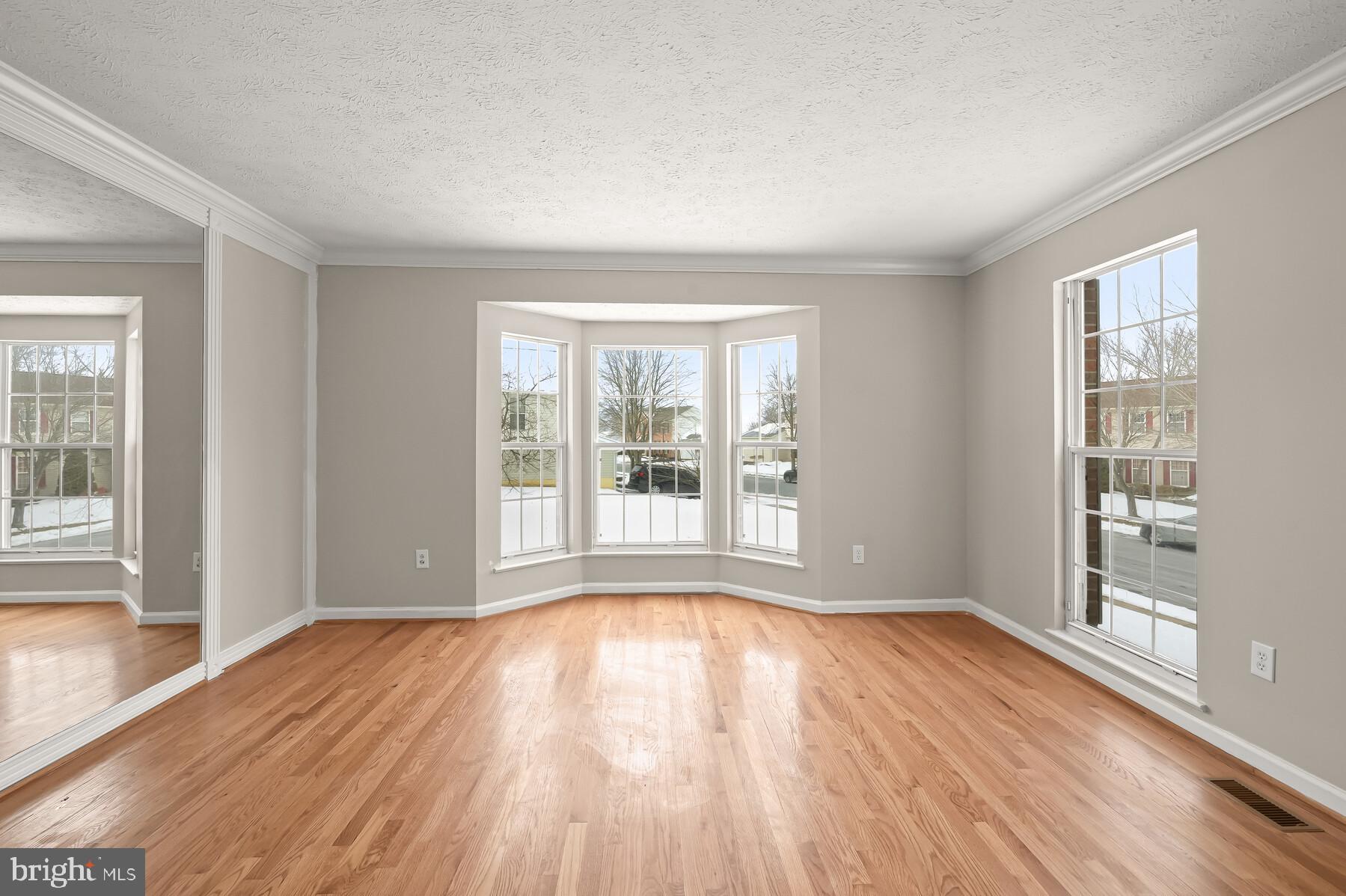 6814 King Road Boonsboro, MD 21713 - Photo 6 of 40 Living Room w/ crown molding
